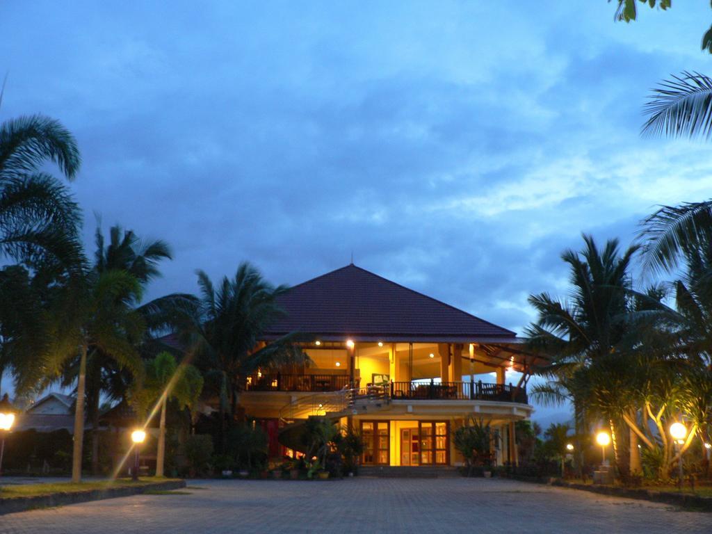 Kampoeng Nelayan Hotel Palu Exteriér fotografie