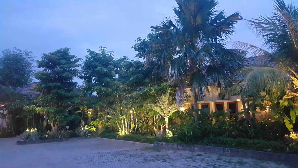 Kampoeng Nelayan Hotel Palu Exteriér fotografie